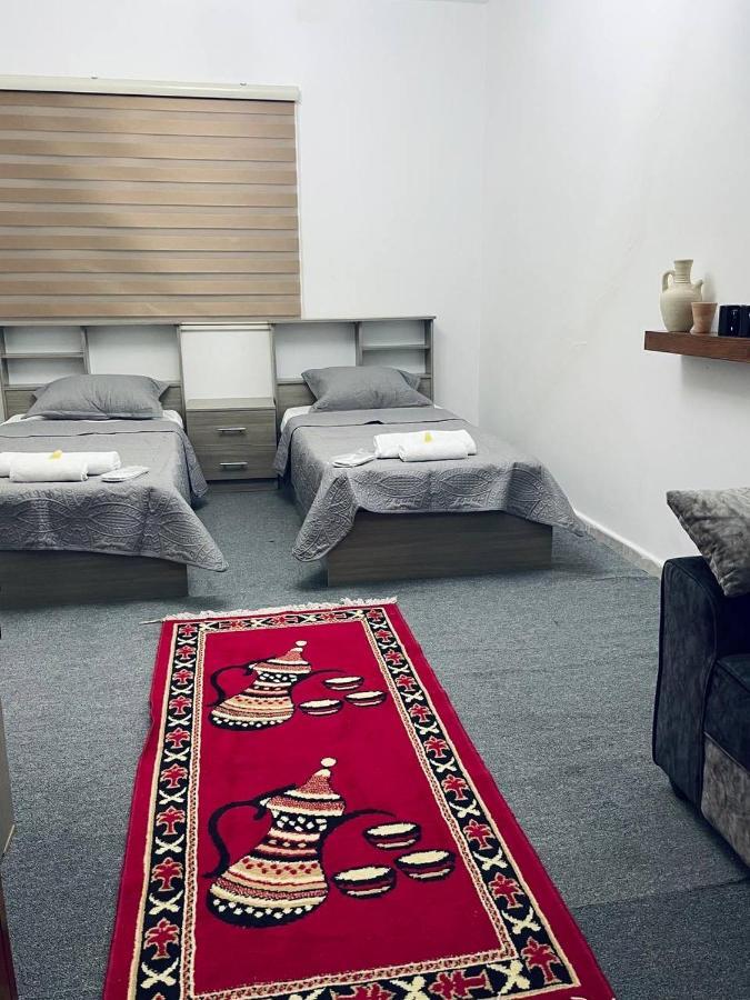 Auberge de jeunesse Petra B12 à Wadi Musa Extérieur photo